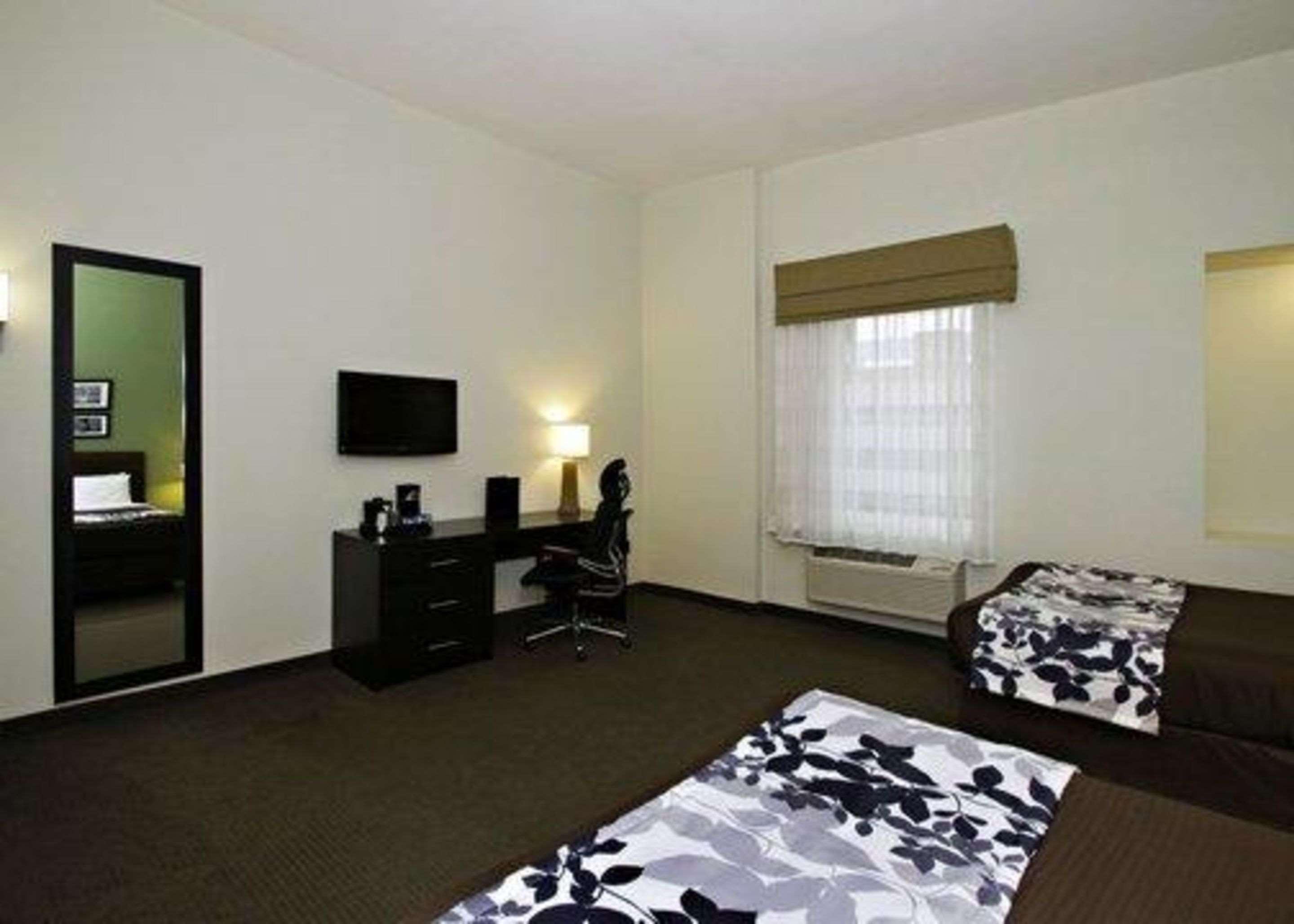 Sleep Inn & Suites Downtown Inner Harbor Baltimore Bagian luar foto